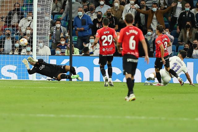 CBA全明星星锐赛：石奎20分清华险胜一年级队